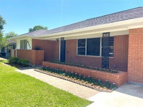 6143 Jason St in Houston, TX - Building Photo - Building Photo