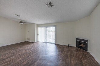 The Pines in Henderson, NV - Foto de edificio - Interior Photo