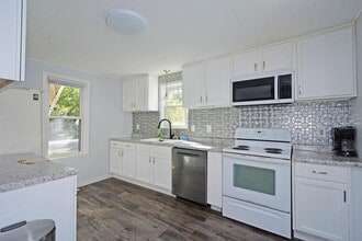 156 6th St NW in Forest Lake, MN - Building Photo - Building Photo