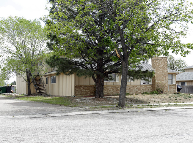 4211 Forest Hill Rd in Colorado Springs, CO - Foto de edificio - Building Photo