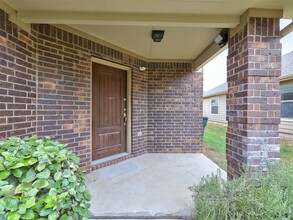 180 Housefinch Loop in Leander, TX - Building Photo - Building Photo