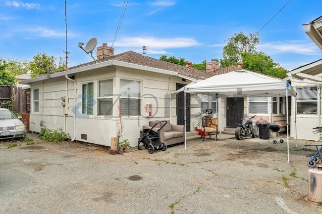 2012 Cavallo Rd in Antioch, CA - Building Photo - Building Photo