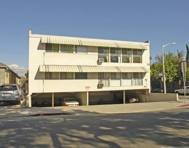 7171 W Lexington Ave in Los Angeles, CA - Building Photo - Building Photo