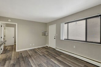 2843 Cypress Way in Cincinnati, OH - Foto de edificio - Building Photo