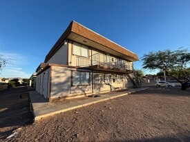 155 Westminster Way in Henderson, NV - Building Photo