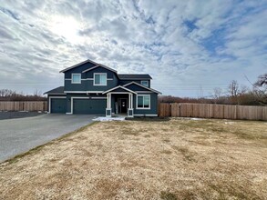 2819 Dapple Gray Way in Ellensburg, WA - Building Photo - Building Photo