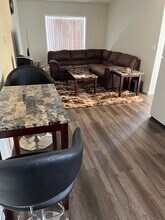 119 Oxford S St, Unit #4 in Wautoma, WI - Foto de edificio - Building Photo