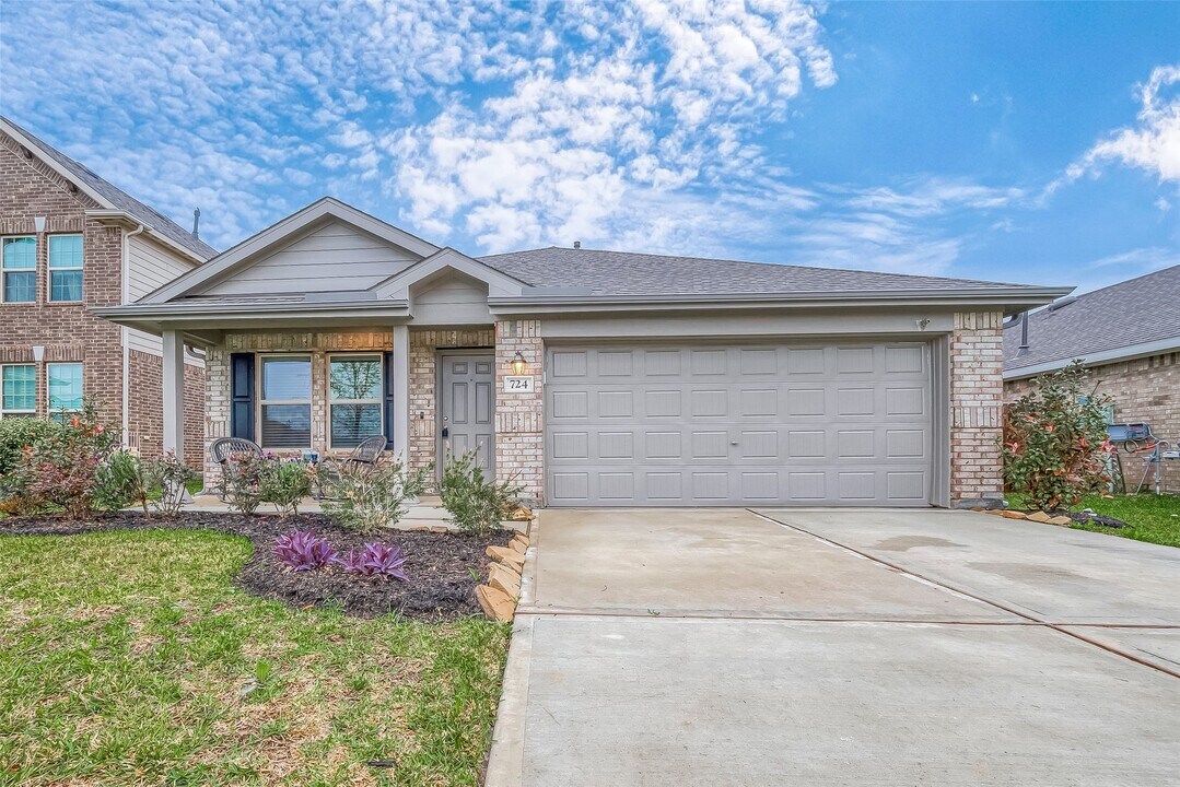 724 Cedar Gate Ln in La Marque, TX - Building Photo