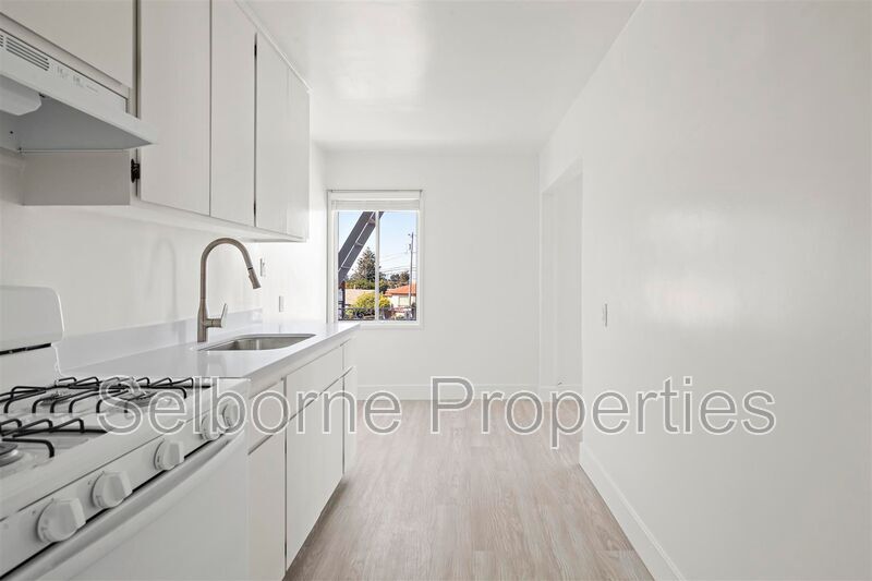 369 Colusa Ave in Kensington, CA - Building Photo