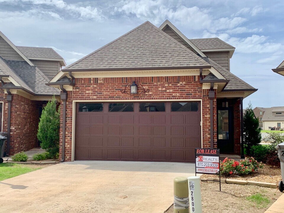 2800 Village Meadow Cv in Jonesboro, AR - Building Photo