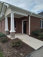 110 Villa Oak Cir in Bedford, VA - Building Photo - Building Photo