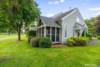 5 Pierson Green in Cromwell, CT - Foto de edificio - Building Photo