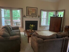 209 Cates Farm Rd in Chapel Hill, NC - Building Photo - Building Photo