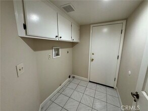 23201 W Vail Dr in Los Angeles, CA - Building Photo - Building Photo