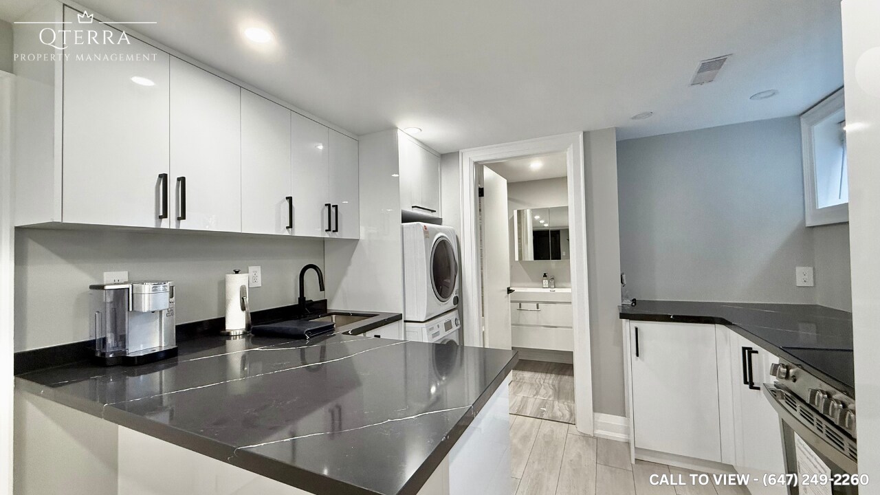 187 Armour Blvd in Toronto, ON - Building Photo