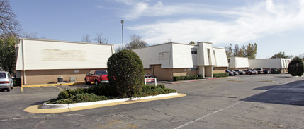 Chestnut Hills Apartments in Oklahoma City, OK - Building Photo - Building Photo