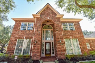 3903 Woodglen Ct in Sugar Land, TX - Building Photo - Building Photo