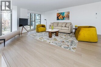 1000 Beach Ave in Vancouver, BC - Building Photo - Building Photo