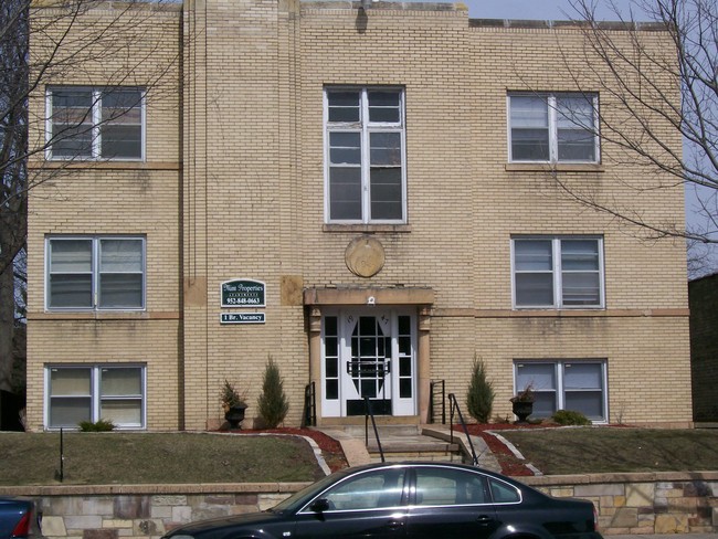 1947 Grand Ave in St. Paul, MN - Building Photo - Building Photo