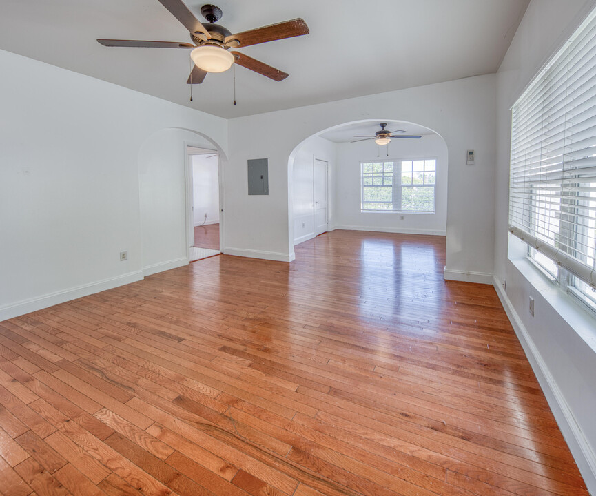205 N Federal Hwy in Lake Worth Beach, FL - Building Photo