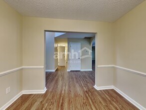 200 Crossview Dr in Simpsonville, SC - Building Photo - Building Photo