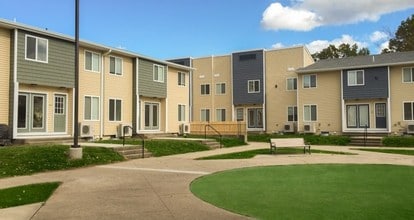 Dwight Garden Apartments in New Haven, CT - Building Photo - Building Photo