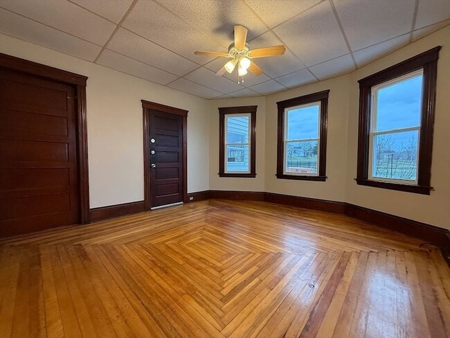 38 Ames St, Unit 2 in Worcester, MA - Building Photo - Building Photo