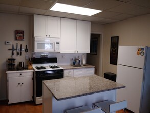 3454 Sunnyside Ave, Unit 1 in Philadelphia, PA - Building Photo - Building Photo