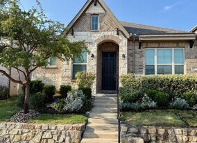 8251 Agarito Way in Dallas, TX - Building Photo
