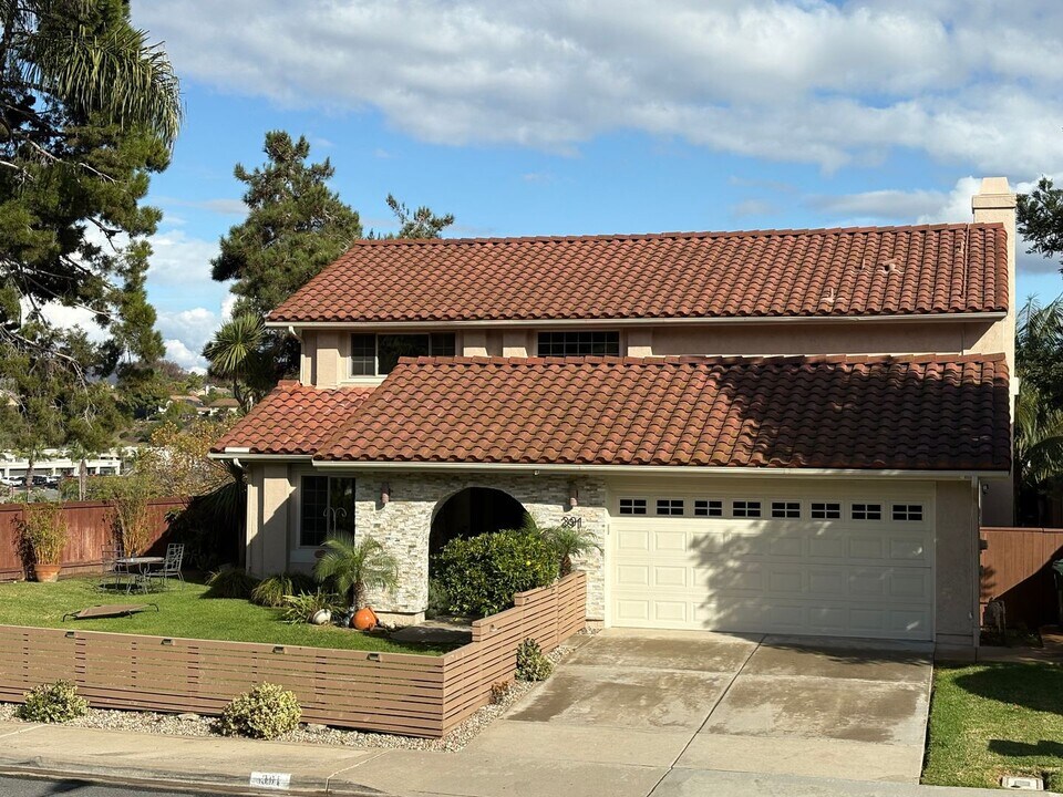 391 Via Almansa in Encinitas, CA - Building Photo
