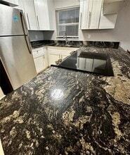11705 3rd St E, Unit 2 in Treasure Island, FL - Foto de edificio - Building Photo