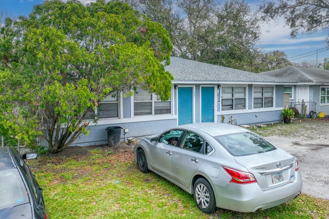 1738 Overbrook Ave in Clearwater, FL - Building Photo - Building Photo
