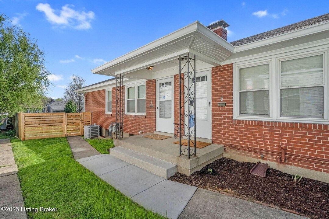 923 Lydia St in Louisville, KY - Foto de edificio