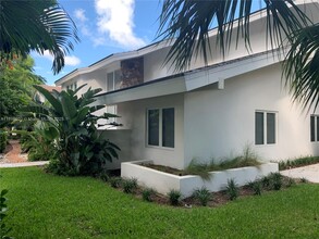 2411 S Miami Ave in Miami, FL - Building Photo - Building Photo