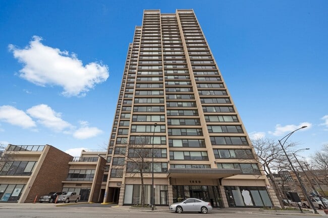 property at 1850 N Clark St