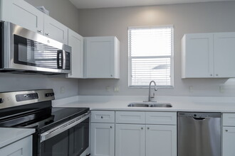 738 Lake Biscayne Way in Orlando, FL - Building Photo - Building Photo