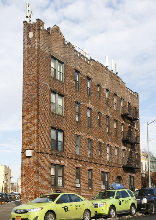 1429 35th St in Brooklyn, NY - Building Photo