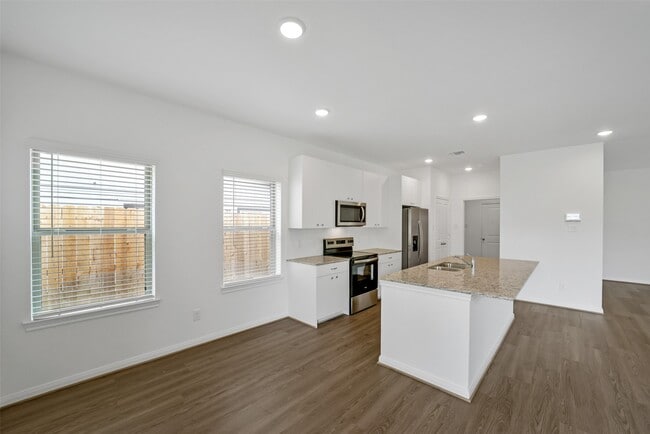 13315 Campos Dr