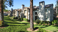 Eagle Canyon in Chino Hills, CA - Foto de edificio - Building Photo