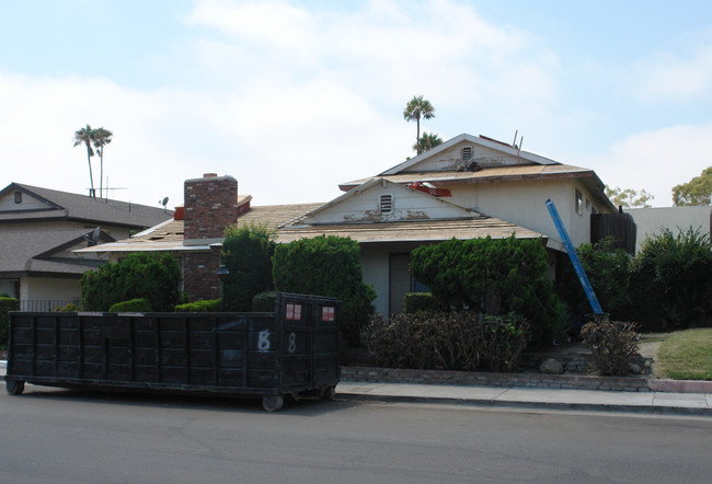 17021 Pinehurst Ln in Huntington Beach, CA - Building Photo - Building Photo