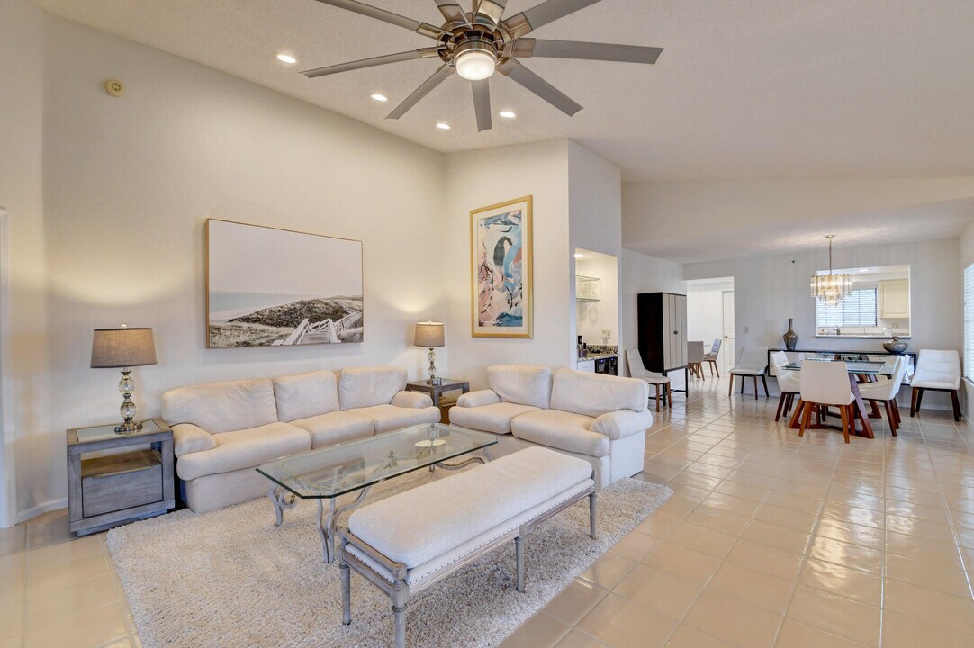 15814 Loch Maree Ln in Delray Beach, FL - Building Photo
