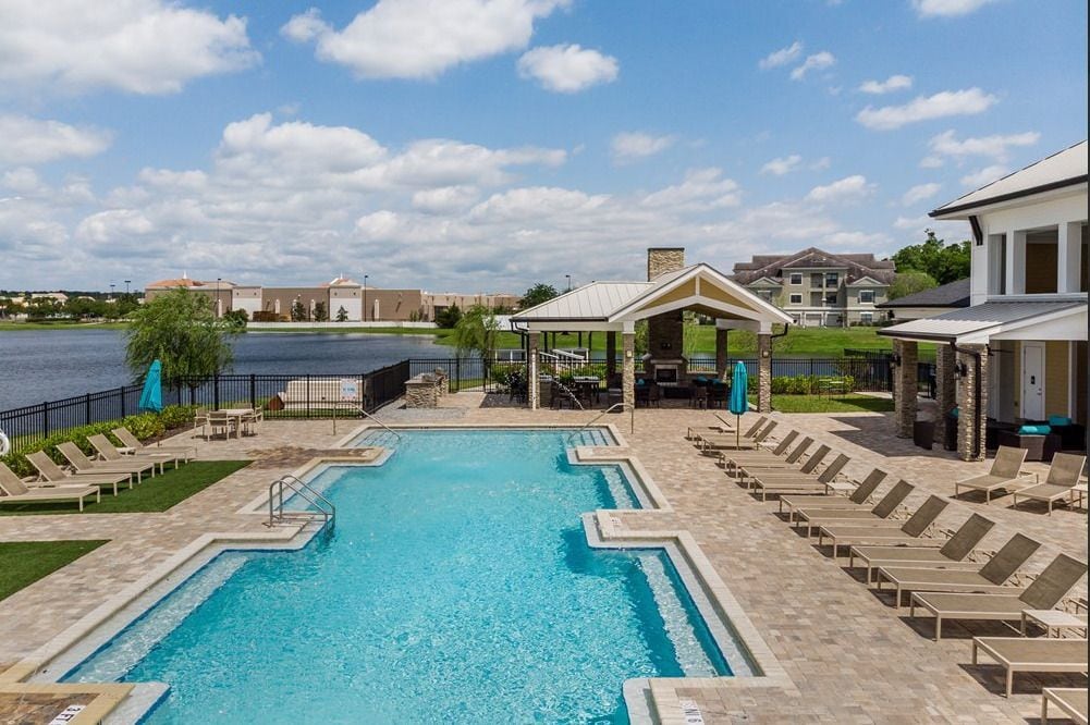 Broxton Bay Apartments in Jacksonville, FL - Building Photo