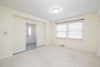 3609 N Murray Ave in Shorewood, WI - Building Photo - Building Photo