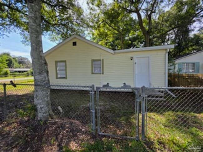 801 N 47th Ave in Pensacola, FL - Building Photo - Building Photo