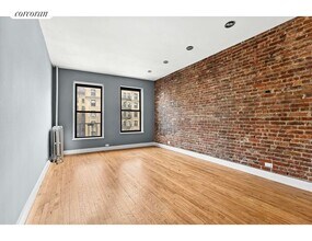 880 W 181st St in New York, NY - Building Photo - Building Photo