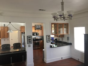 1015 Beamer St in Woodland, CA - Foto de edificio - Building Photo