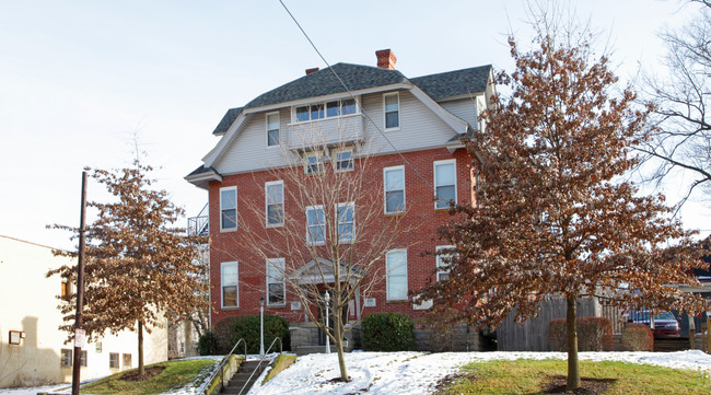 606 Swissvale Ave in Pittsburgh, PA - Foto de edificio - Building Photo