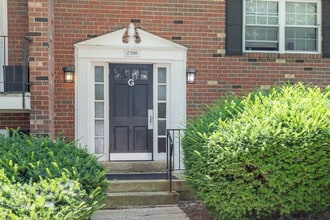 Manchester Arms in Elsmere, DE - Foto de edificio - Building Photo