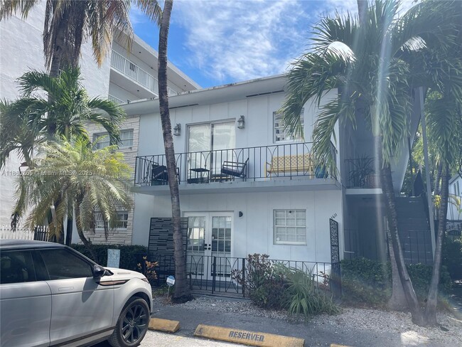 property at 1611 West Ave