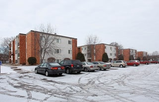 New Hope Estates in Minneapolis, MN - Building Photo